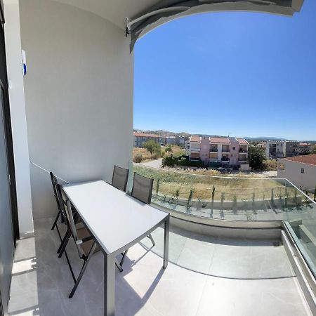 Callisto Luxury Suite นิกิติ ภายนอก รูปภาพ