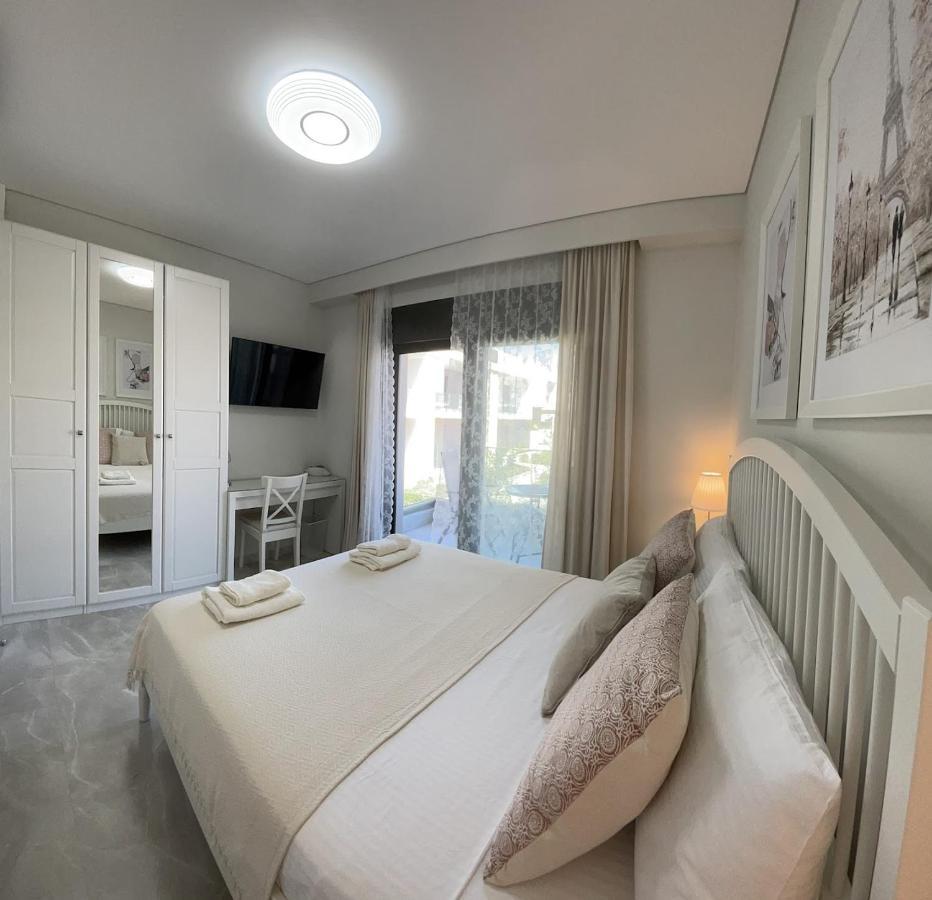 Callisto Luxury Suite นิกิติ ภายนอก รูปภาพ