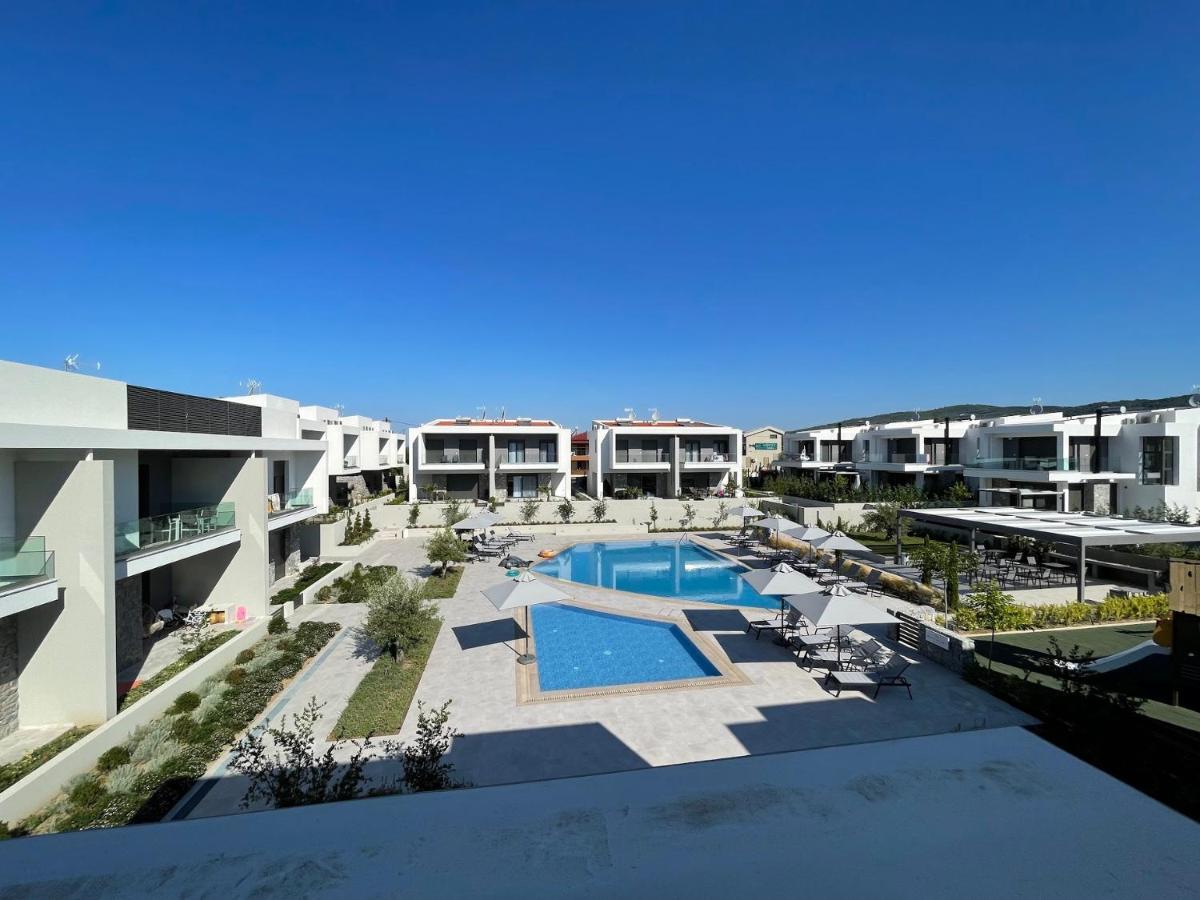 Callisto Luxury Suite นิกิติ ภายนอก รูปภาพ