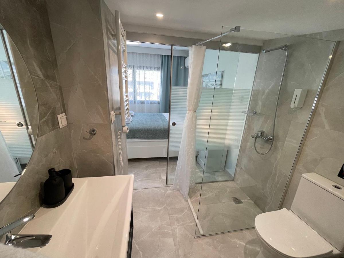 Callisto Luxury Suite นิกิติ ภายนอก รูปภาพ