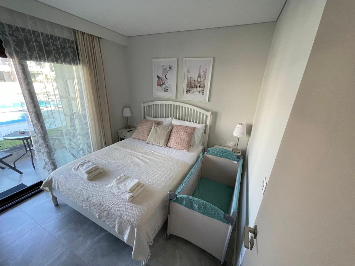 Callisto Luxury Suite นิกิติ ภายนอก รูปภาพ