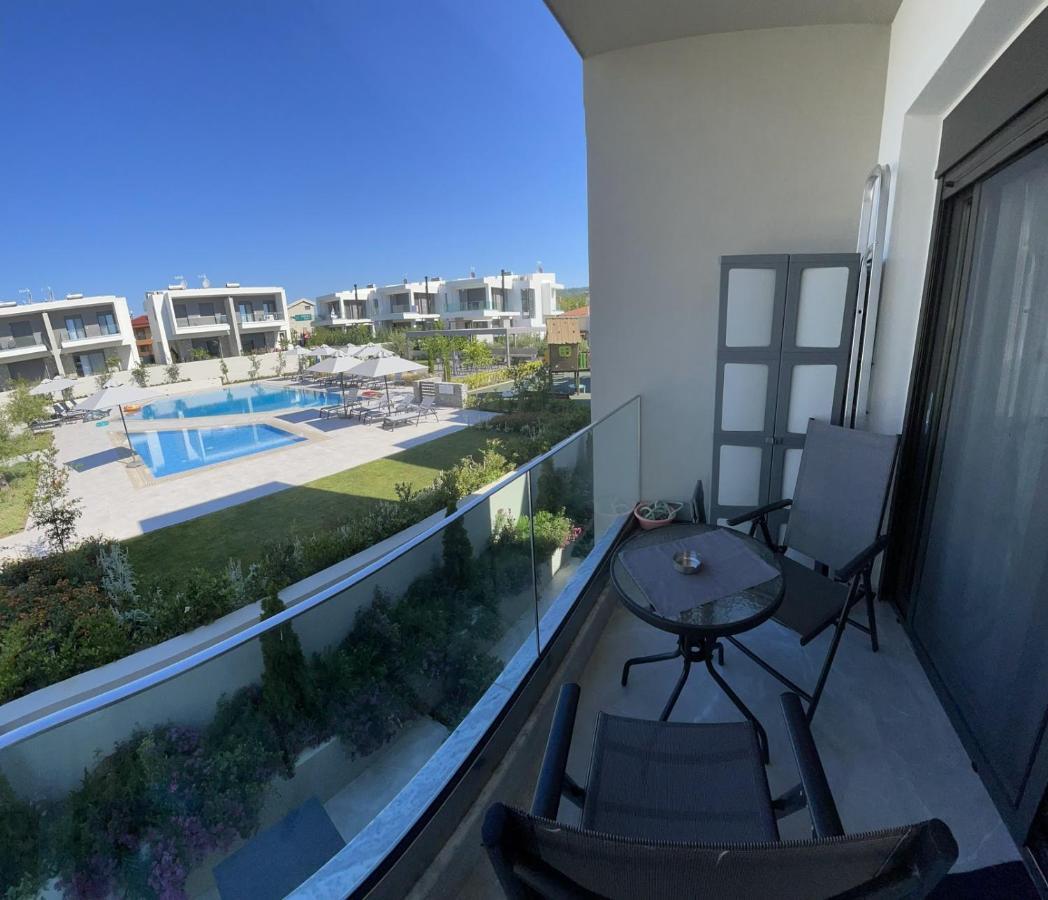 Callisto Luxury Suite นิกิติ ภายนอก รูปภาพ